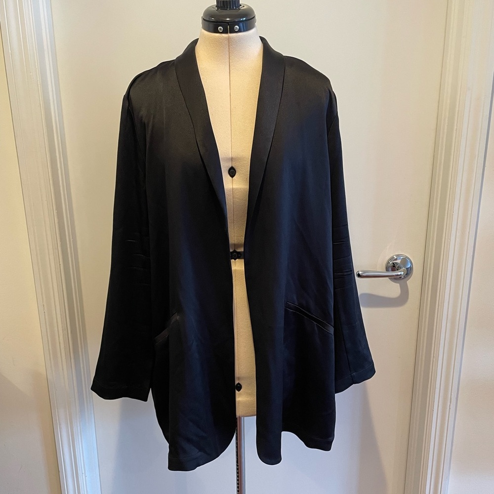 EILEEN FISHER Open Front Shawl Collar Silk
Blazer Size XL